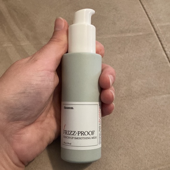 Theorem Other - Theorem Frizz Proof Smoothing Milk